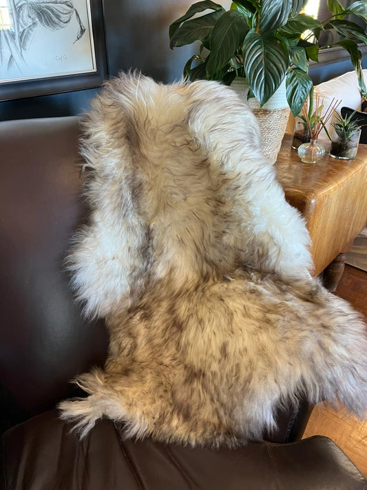 Himalayan Wolf Tip Sheepskin-LARGE
