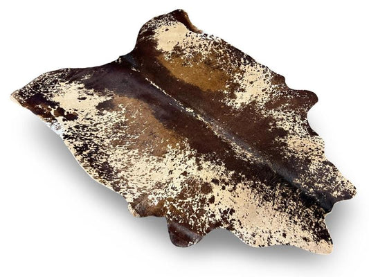 Printed cowhide, white with dark brown centre and dark brown speckled sides